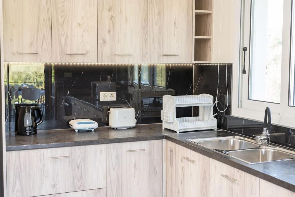 Afroditi Holiday Home- Green View Apartment Svoronata Exterior foto